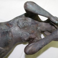 Bronzefigur im Detail